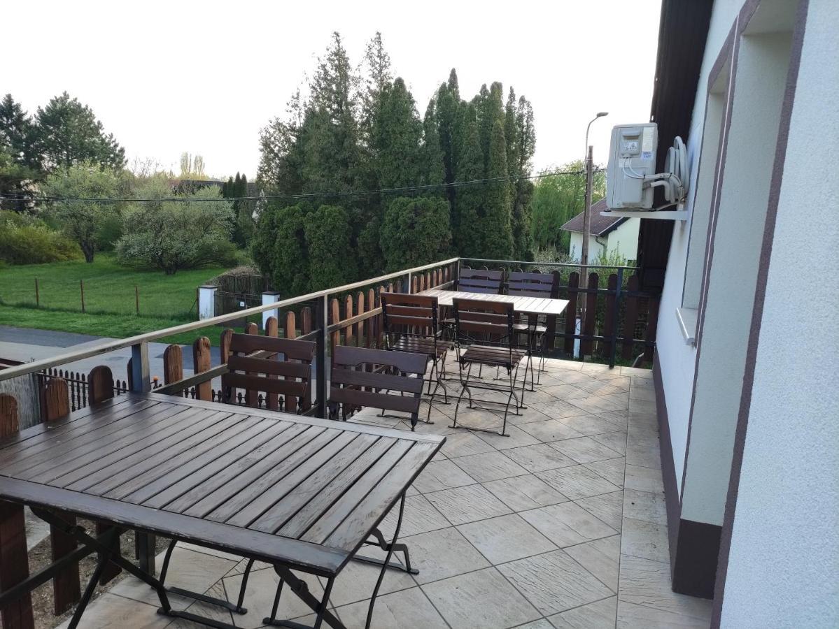 Gyoengyike Apartmanhaz * Vonyarcvashegy