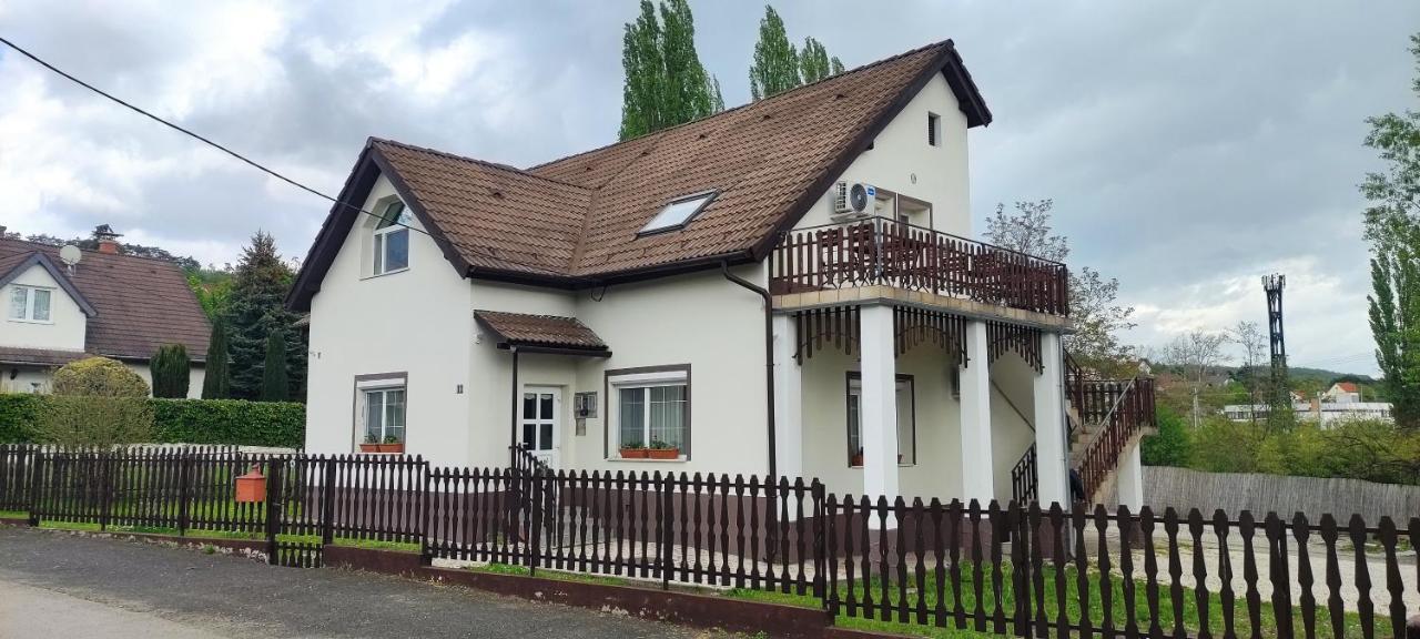 Appartamento Gyoengyike Apartmanhaz Vonyarcvashegy