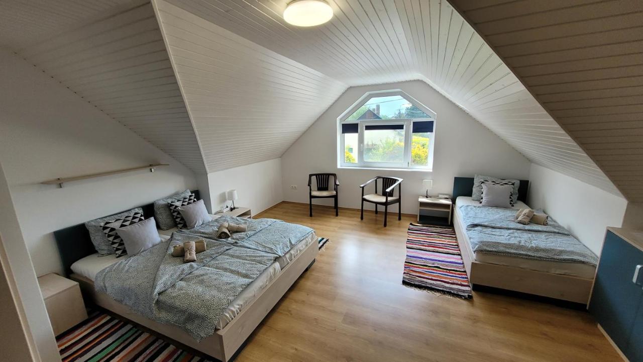Gyoengyike Apartmanhaz * Vonyarcvashegy